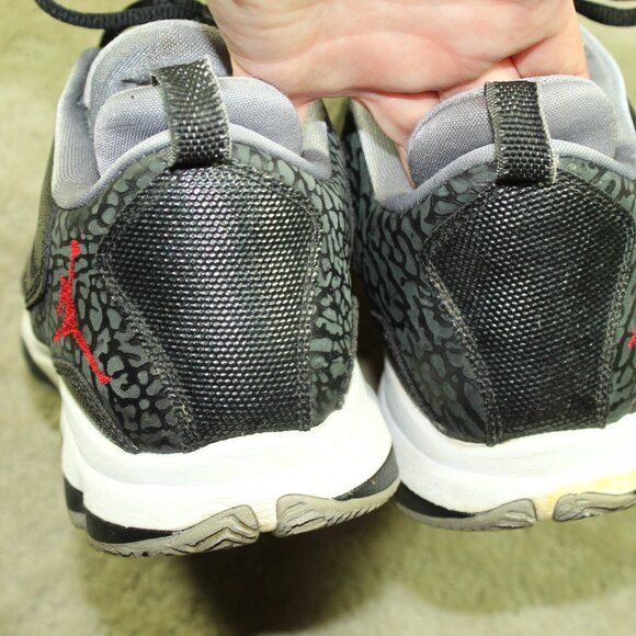 Men's Size 7.5 - Jordan CP3.VI Black/Gym Red-Cement Grey  535807-001 - Picture 6 of 8